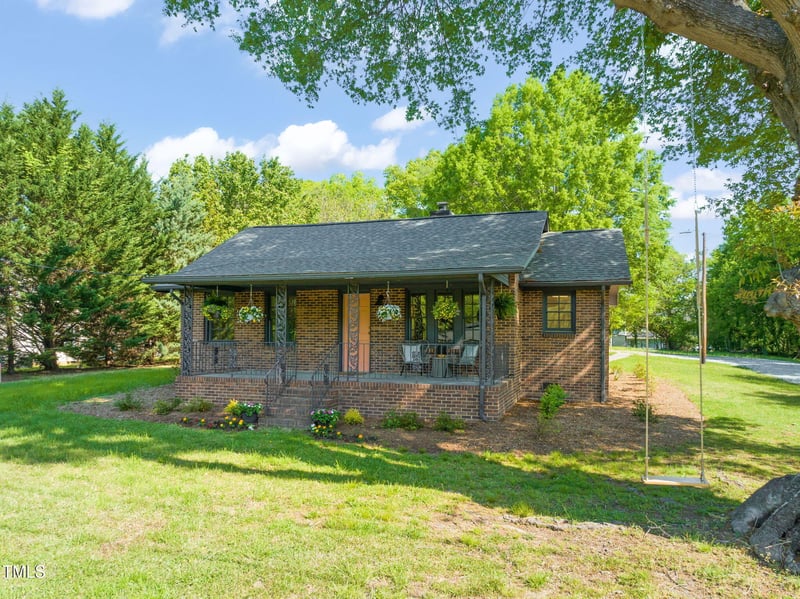 320 Orange St, Hillsborough, NC 27278