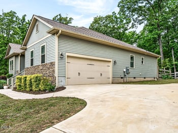 320 Saffron Ct, Sanford, NC 27330