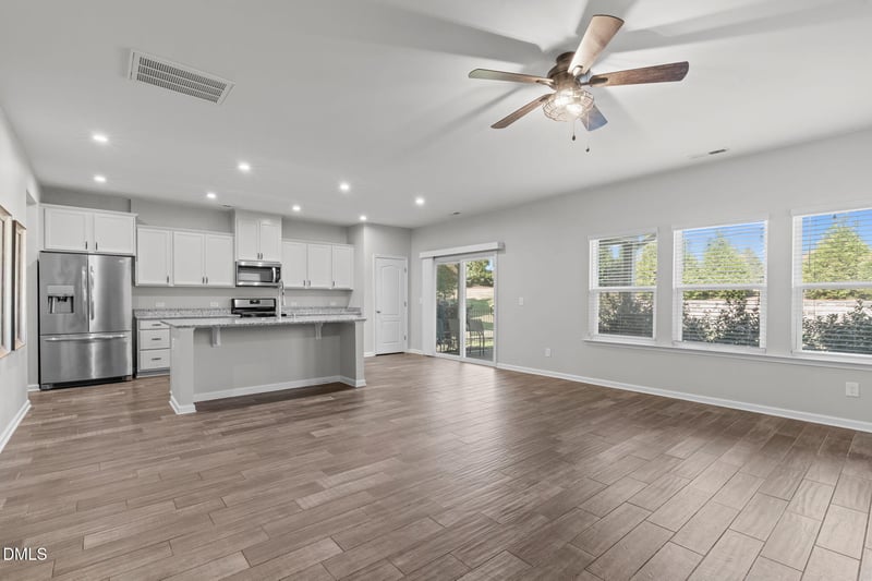 320 Sage Oak Ln, Holly Springs, NC 27540