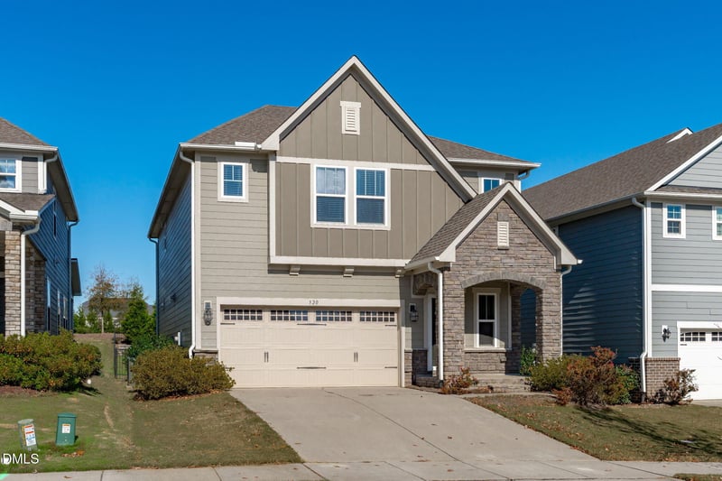 320 Sage Oak Ln, Holly Springs, NC 27540
