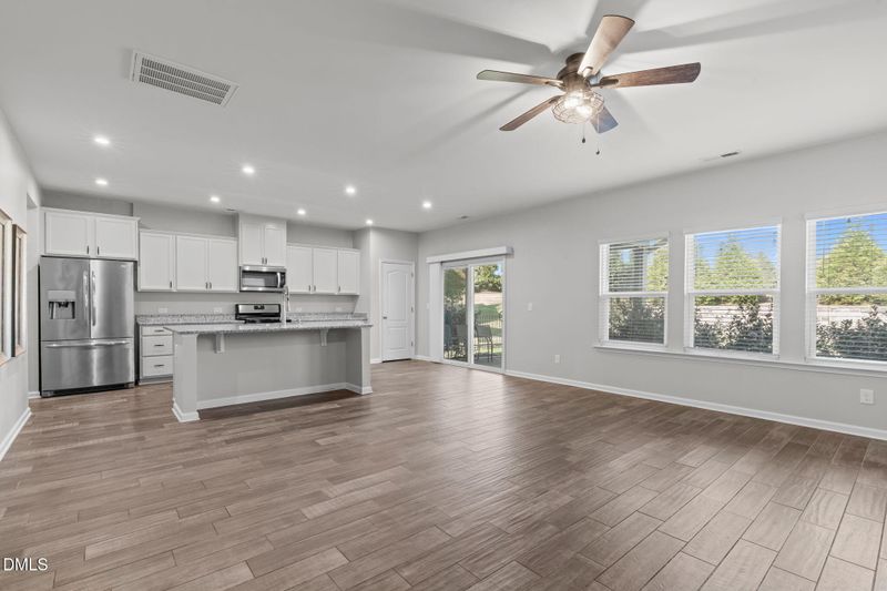 320 Sage Oak Ln, Holly Springs, NC 27540