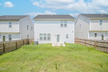 320 Sturgeon St, Smithfield, NC 27577