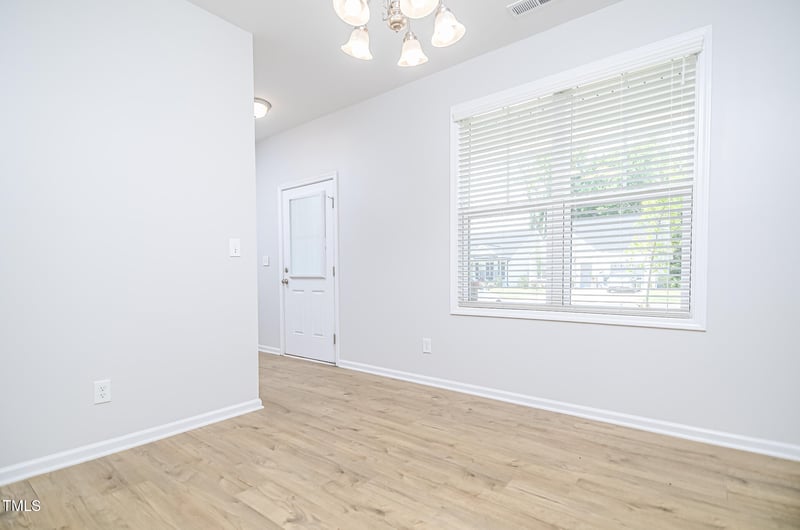 320 Sturgeon St, Smithfield, NC 27577