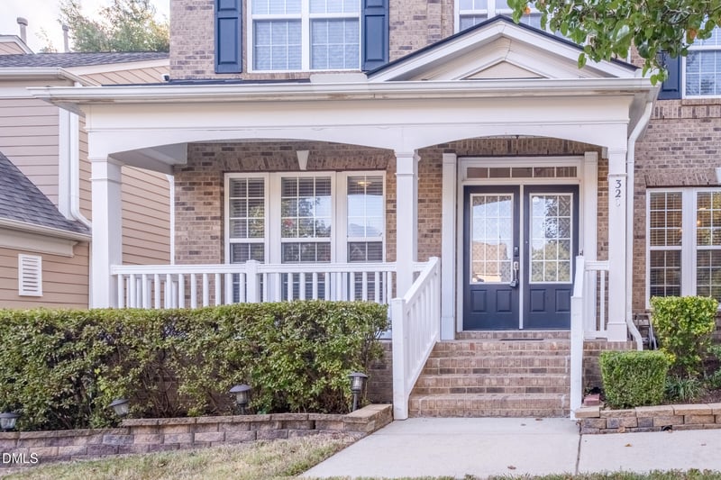 320 Sutton Glen Dr, Apex, NC 27523