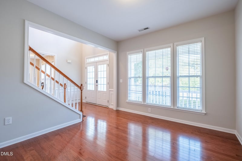 320 Sutton Glen Dr, Apex, NC 27523