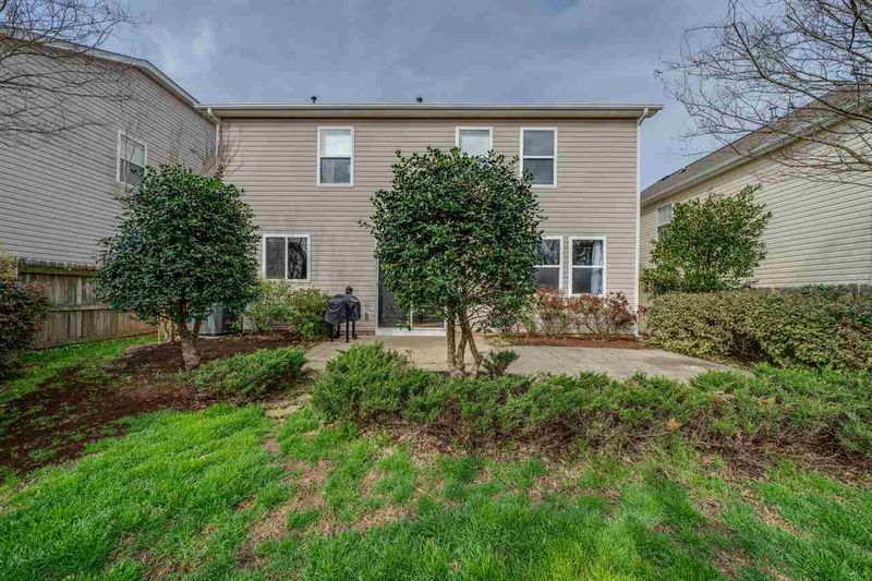 320 Trayesan Dr, Holly Springs, NC 27540
