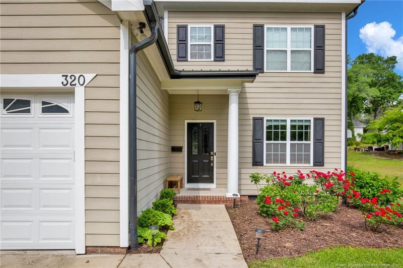320 Valley Rd, Fayetteville, NC 28305