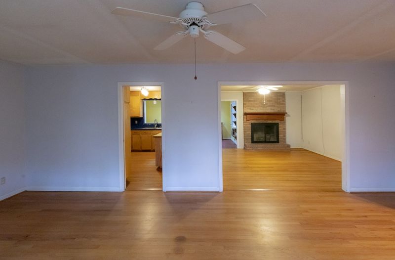 320 Wesley Dr, Chapel Hill, NC 27516