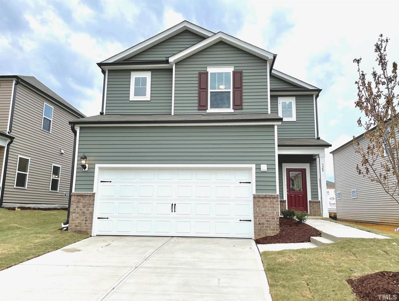 320 Wilbur Lake Dr, Fuquay Varina, NC 27526