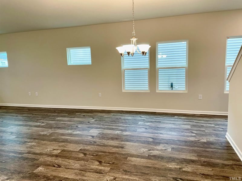 320 Wilbur Lake Dr, Fuquay Varina, NC 27526