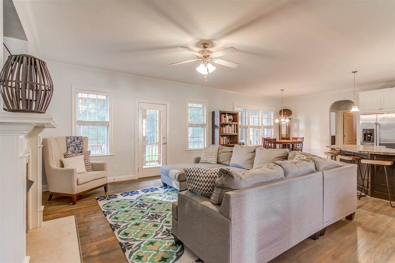 320 Winston Pointe Dr, Clayton, NC 27520