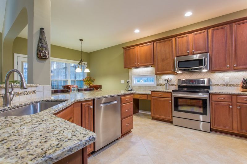 3200 Coach Lantern Ave, Wake Forest, NC 27587
