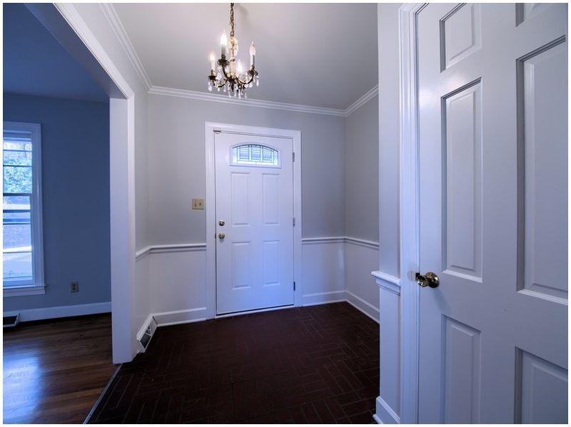 3201 Caldwell Dr, Raleigh, NC 27607