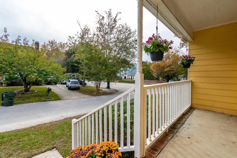 3201 Flintshire Rd, Raleigh, NC 27604