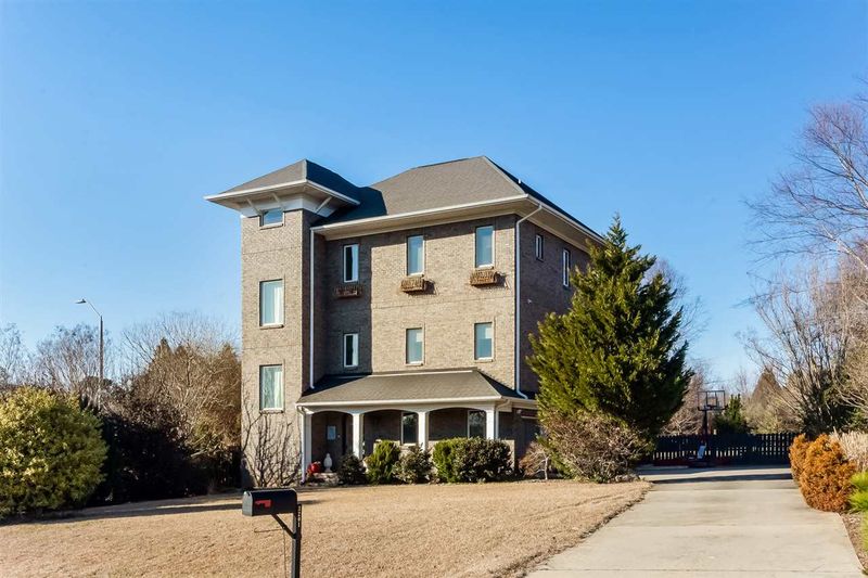 3201 Langston Cir, Apex, NC 27539