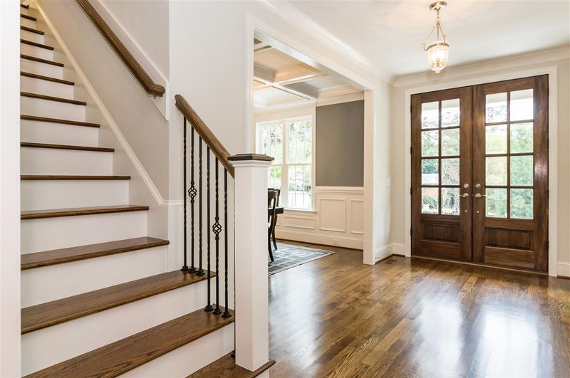 3201 Plantation Rd, Raleigh, NC 27609