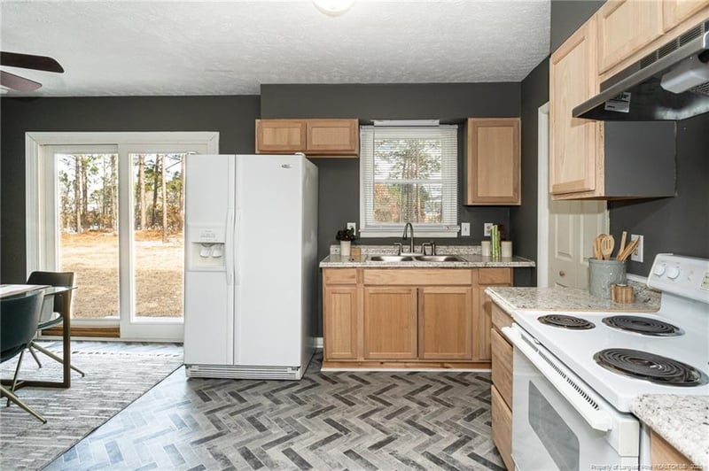 3202 Teakwood Ct, Hope Mills, NC 28348