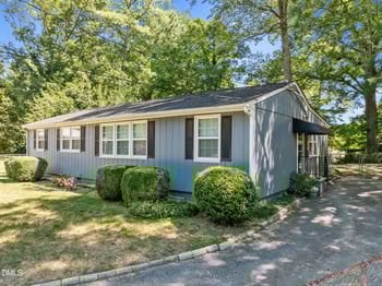 3204 Apache Dr, Raleigh, NC 27609