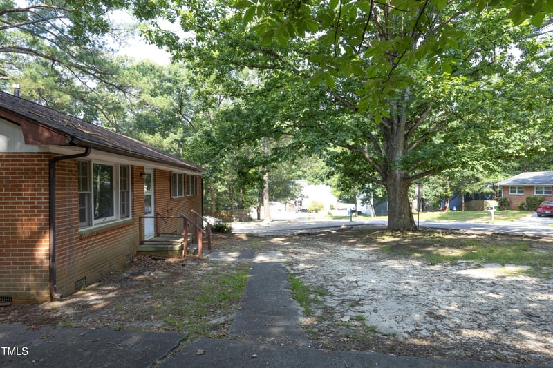 3204 Friar Tuck Rd, Raleigh, NC 27610
