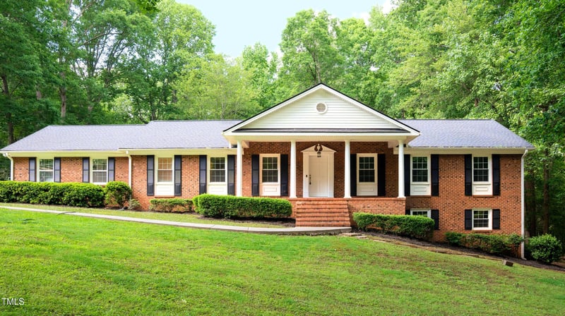 3204 Manor Ridge Dr, Raleigh, NC 27603