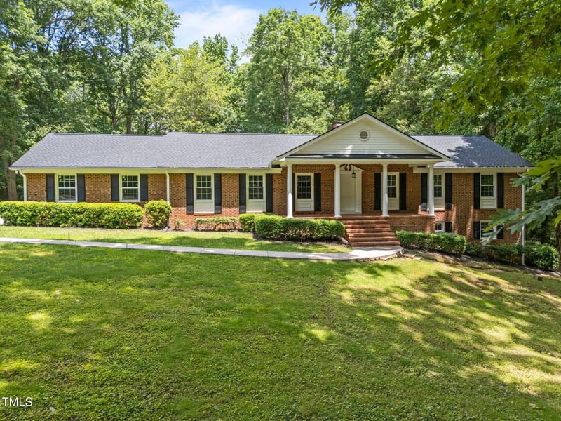 3204 Manor Ridge Dr, Raleigh, NC 27603