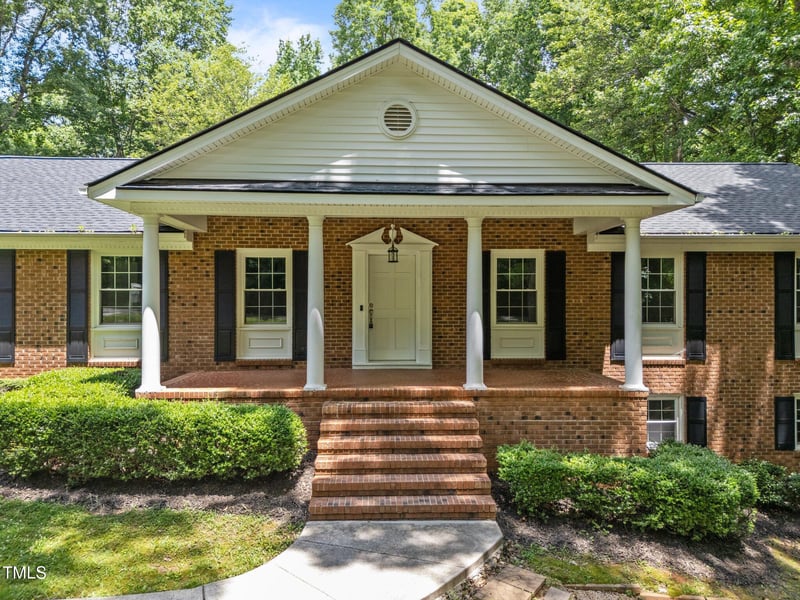 3204 Manor Ridge Dr, Raleigh, NC 27603