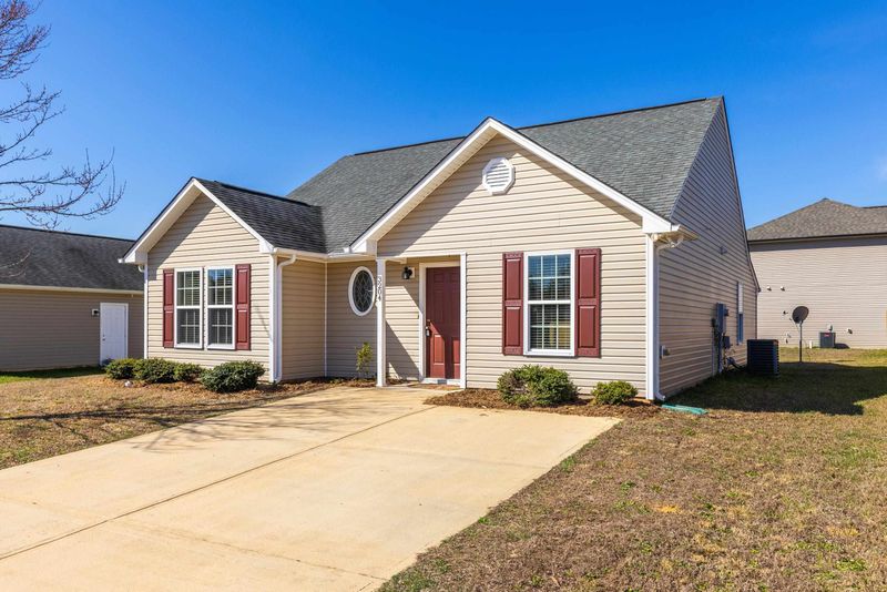 3204 Royal Deeside Ct, Zebulon, NC 27597