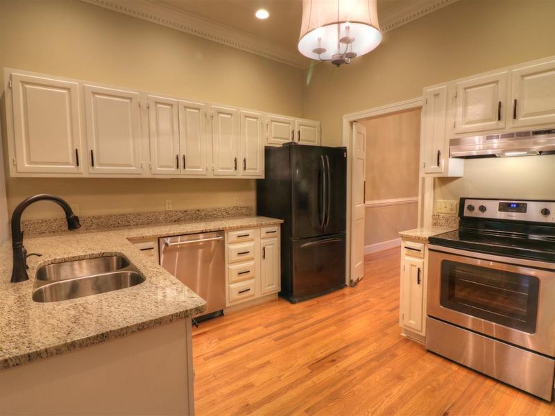 3204 Treewood Ln, Apex, NC 27539
