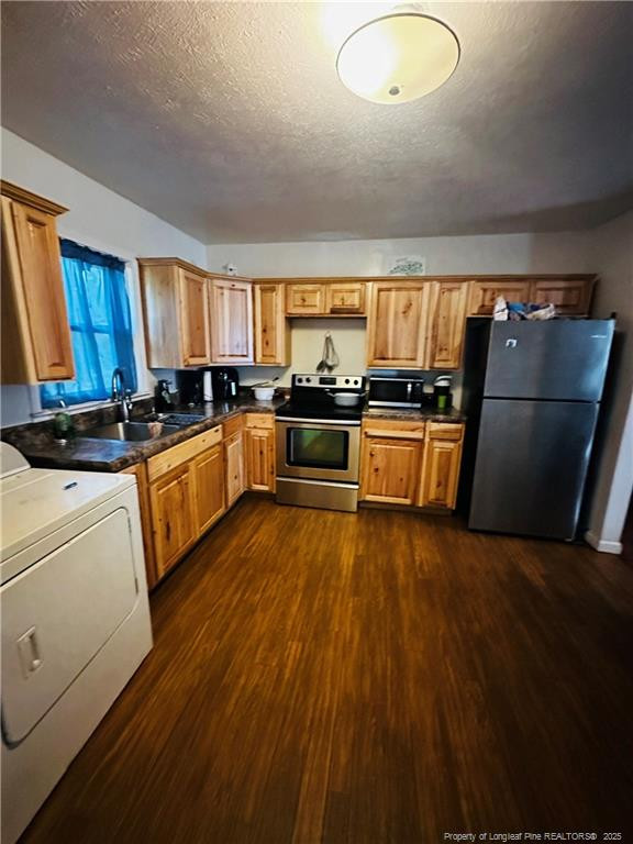 3205 Bolton St, Fayetteville, NC 28306