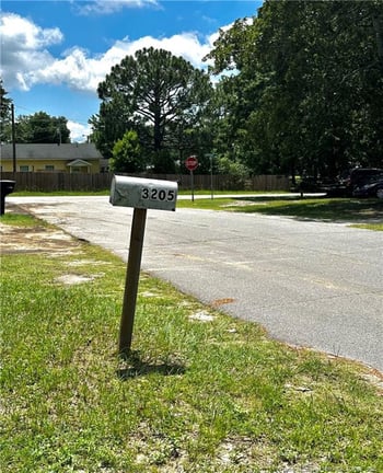 3205 Bolton St, Fayetteville, NC 28306