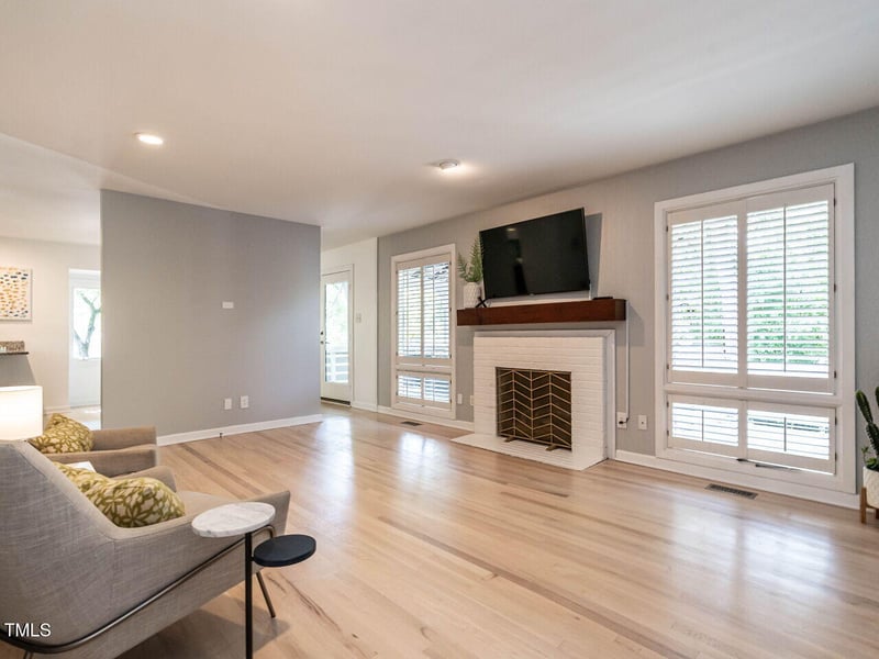3205 Dell Dr, Raleigh, NC 27609