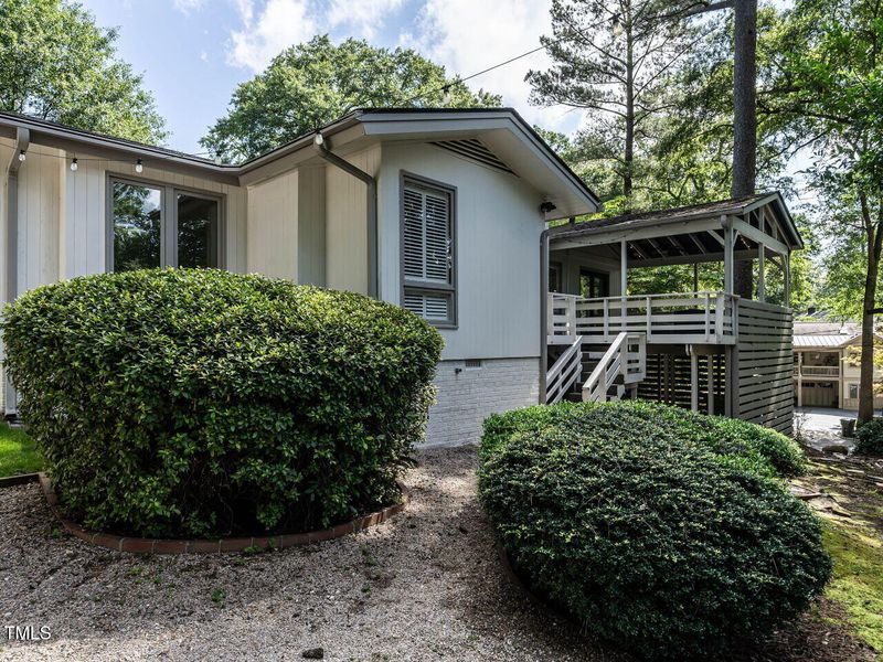 3205 Dell Dr, Raleigh, NC 27609