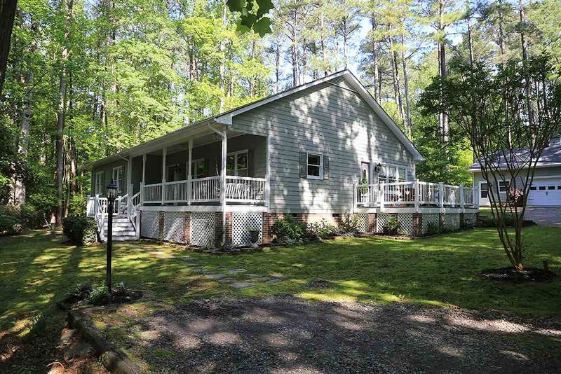 3205 Neuse Banks Ct, Wake Forest, NC 27587