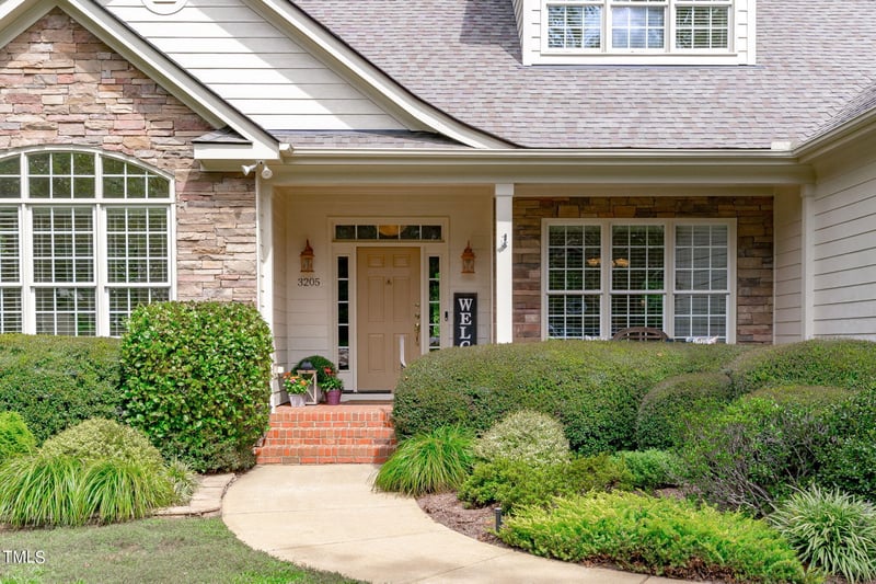 3205 Treetop View Ln, Apex, NC 27539
