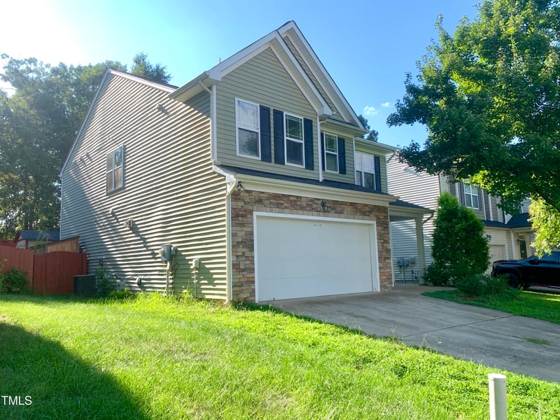 3207 Sunbright Ln, Raleigh, NC 27610