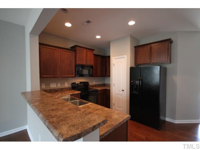 3207 Warm Springs Ln, Raleigh, NC 27610