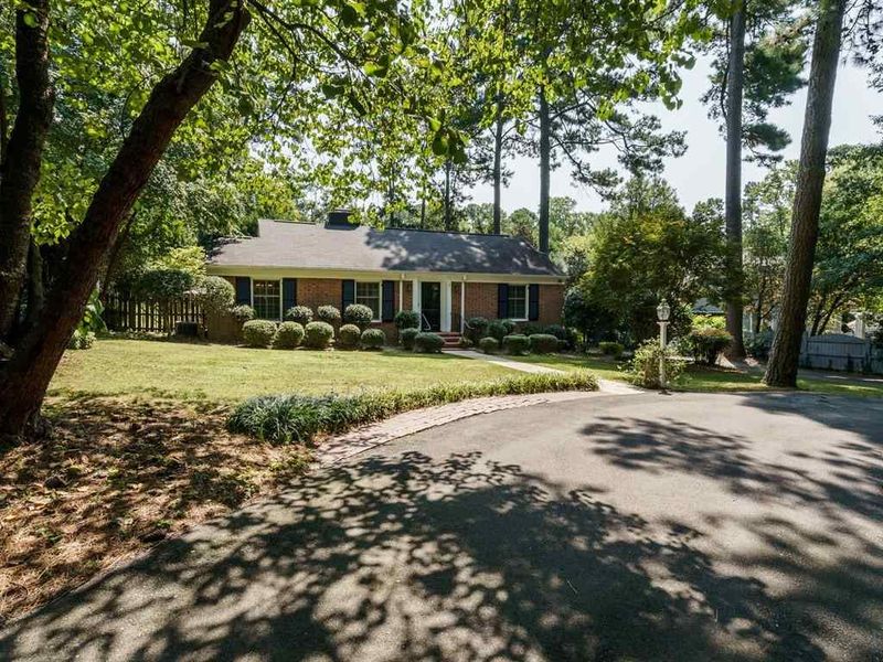 3208 Craven Dr, Raleigh, NC 27609