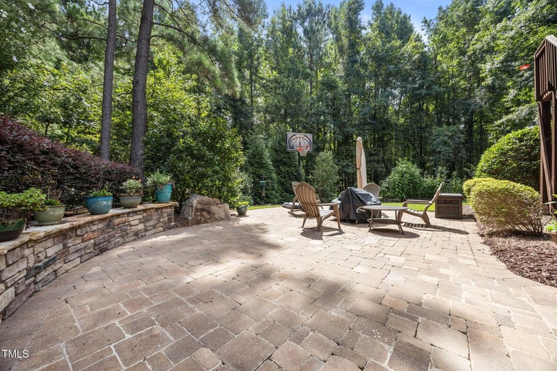 3208 Horsebarn Dr, Durham, NC 27705