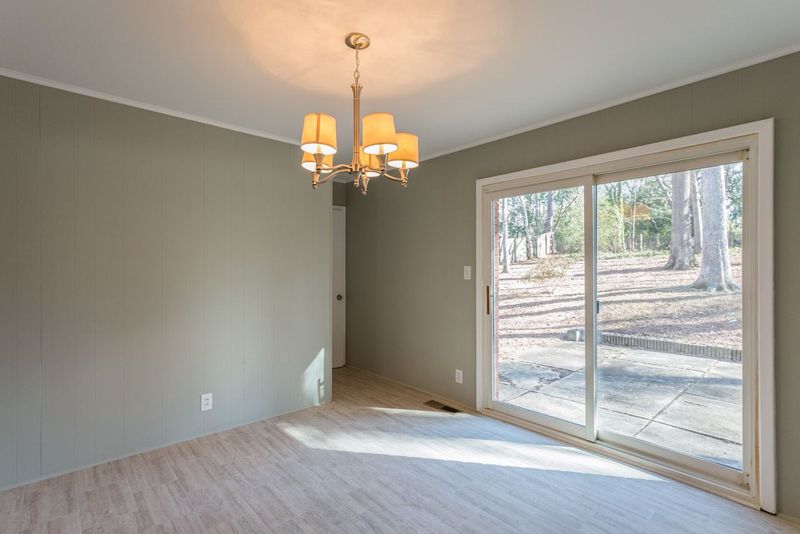 3208 Julian Dr, Raleigh, NC 27604