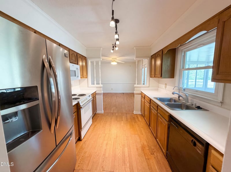 3209 County Line Rd, Fayetteville, NC 28306