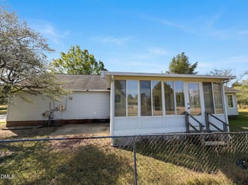 3209 County Line Rd, Fayetteville, NC 28306