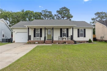 3209 Nontucket Ln, Hope Mills, NC 28348