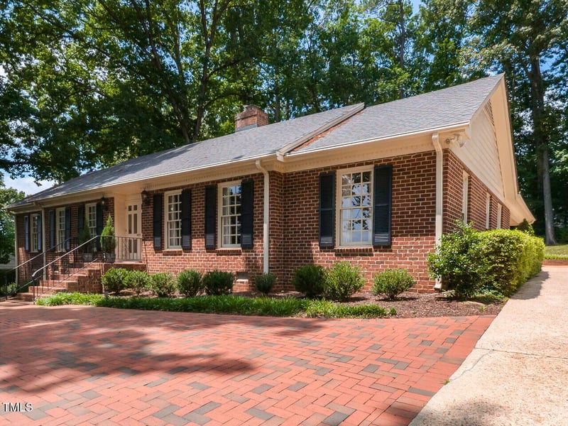3209 Northampton St, Raleigh, NC 27609