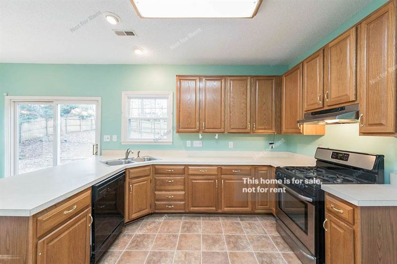 321 Catlin Rd, Cary, NC 27519