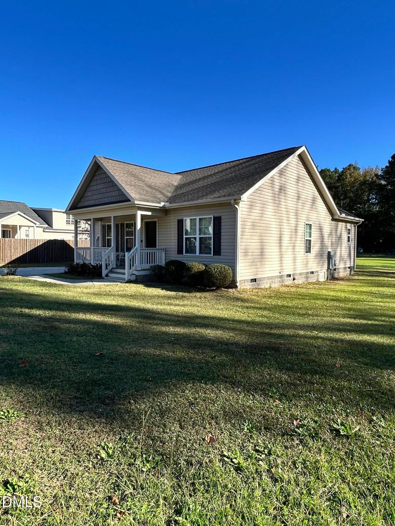 321 Courtland Dr, Angier, NC 27501