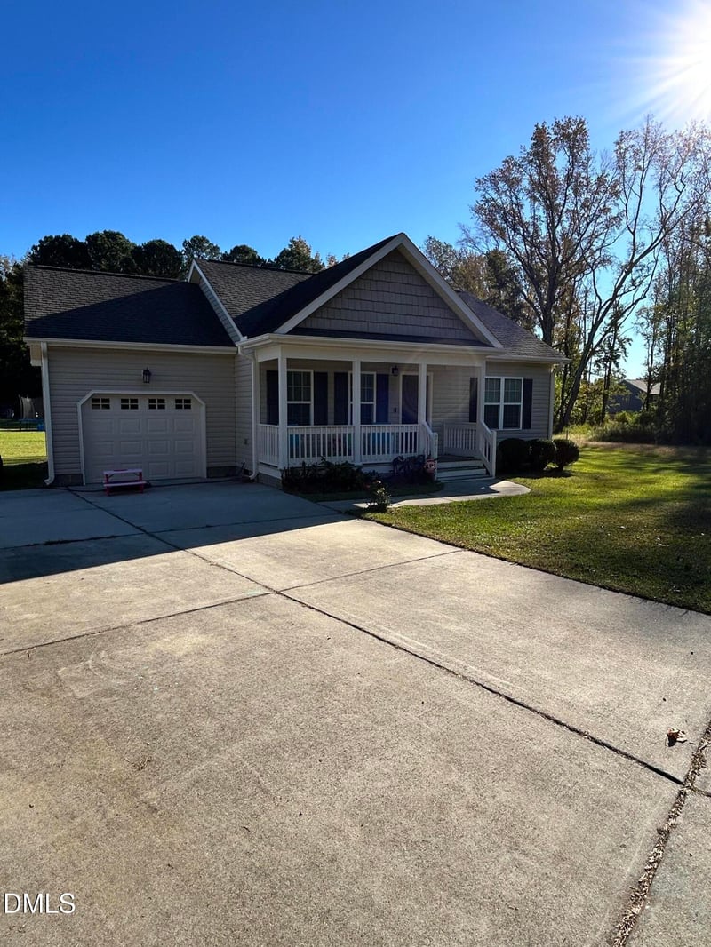 321 Courtland Dr, Angier, NC 27501