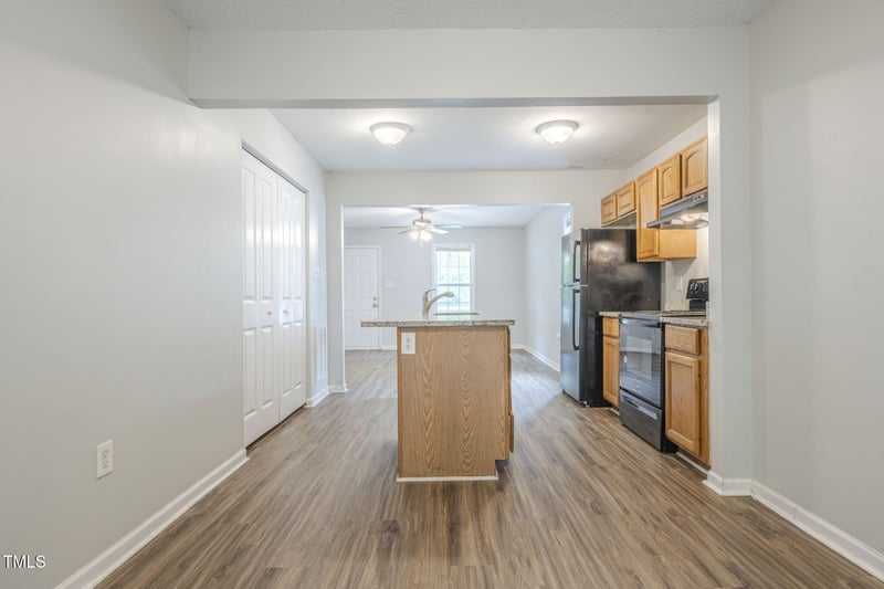 321 Cross Hill Ln, Holly Springs, NC 27540