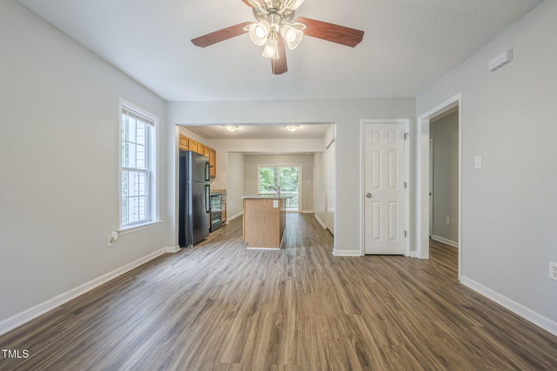 321 Cross Hill Ln, Holly Springs, NC 27540