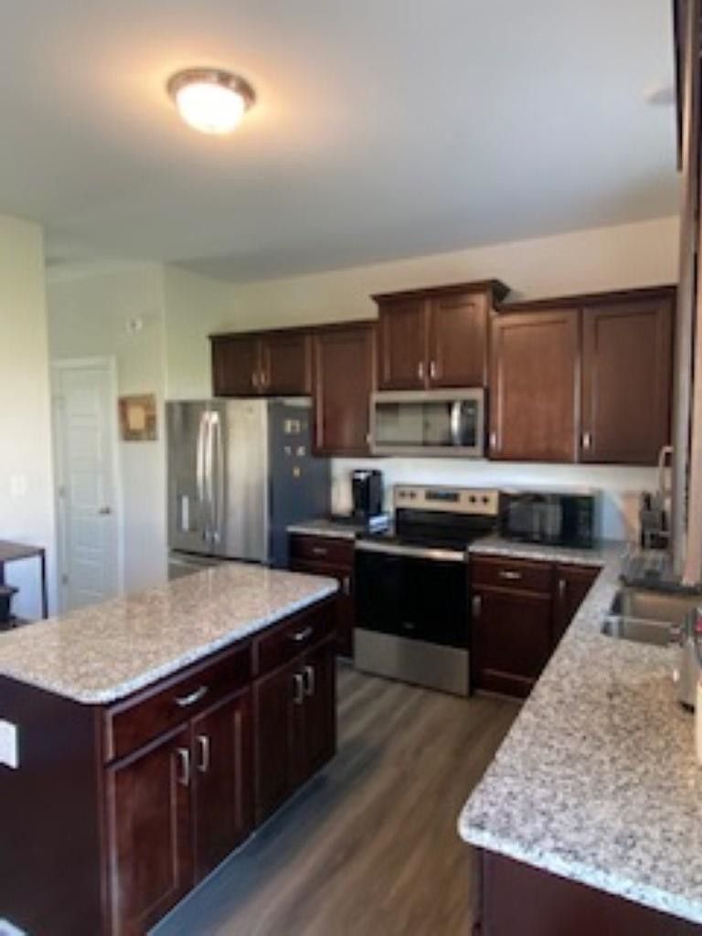 321 Darecrest Ln, Wendell, NC 27591