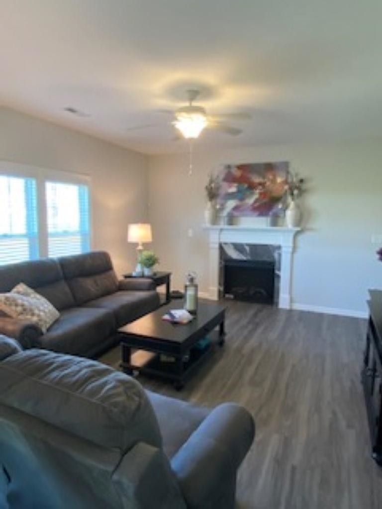 321 Darecrest Ln, Wendell, NC 27591